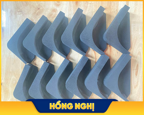 Bảo vệ chân bàn